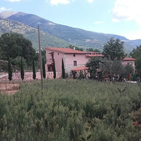 סן דונטו ואל די קומינו Agriturismo La Fattoria מראה חיצוני תמונה