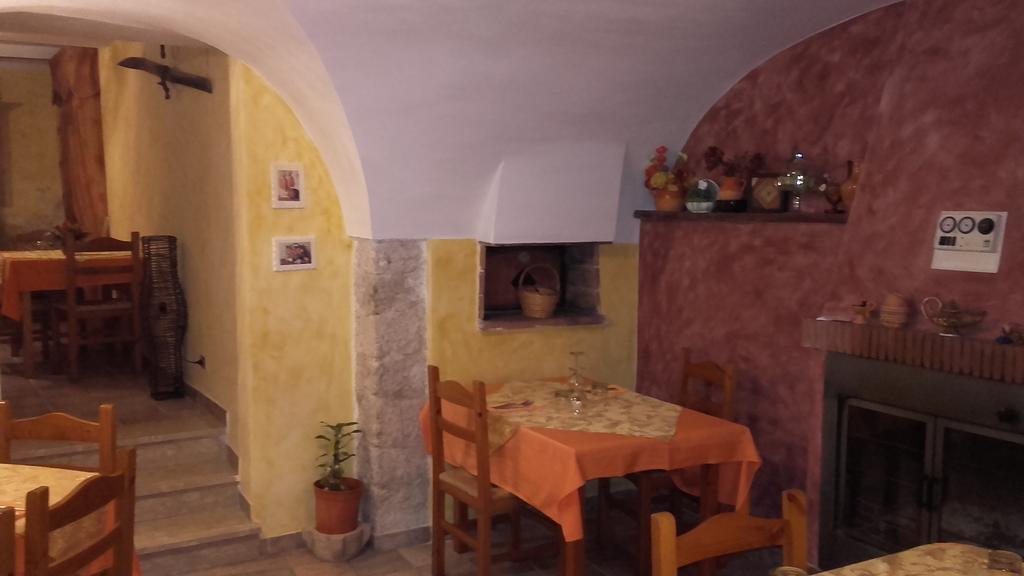 סן דונטו ואל די קומינו Agriturismo La Fattoria מראה חיצוני תמונה